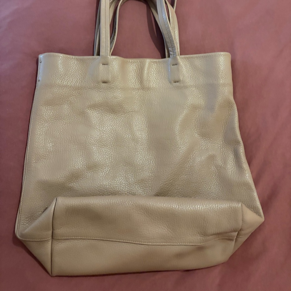 Cuyana tall easy tote in cappuccino - Picture 12 of 16